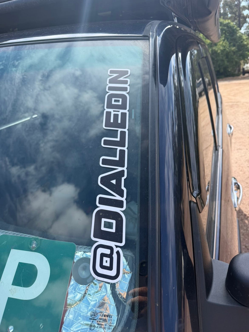 DIALLEDIN Sticker